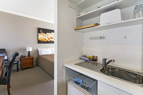 Redvue Holiday Apartments - Accommodation Sunshine Coast 25