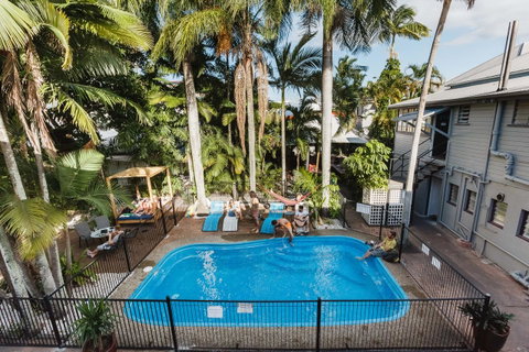 Mad Monkey Central - Accommodation Sunshine Coast 40