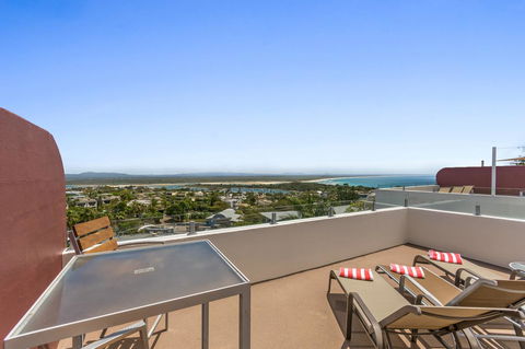 Bali Hai Apartments Noosa - Accommodation Sunshine Coast 2