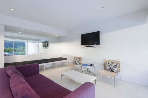 Pool Resort Port Douglas - Accommodation Sunshine Coast 15
