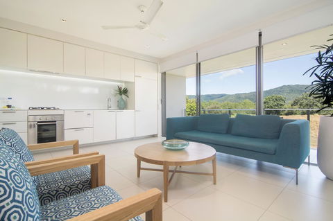 Pool Resort Port Douglas - Accommodation Sunshine Coast 13