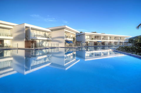 Pool Resort Port Douglas - Accommodation Sunshine Coast 2