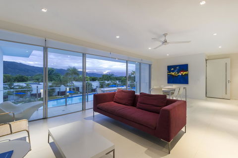 Pool Resort Port Douglas - Accommodation Sunshine Coast 17