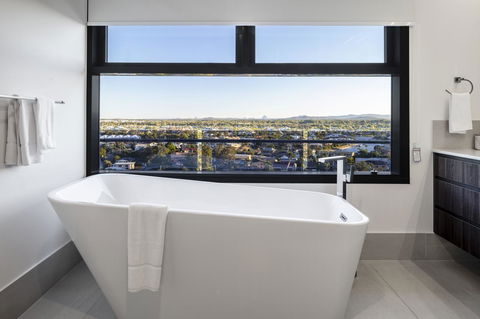 First Light Mooloolaba, Ascend Hotel Collection - Accommodation Sunshine Coast 4