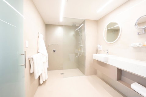Pacific Hotel Cairns - Accommodation Sunshine Coast 5