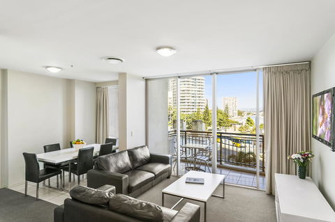 Mantra Towers Of Chevron - Accommodation Sunshine Coast 24