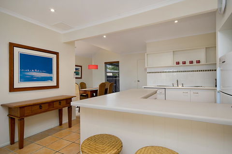 Skippers Cove Waterfront Resort - Accommodation Sunshine Coast 16