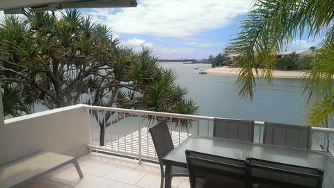 Skippers Cove Waterfront Resort - Accommodation Sunshine Coast 7