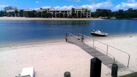 Skippers Cove Waterfront Resort - Accommodation Sunshine Coast 3