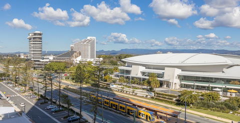 Qube Broadbeach - Accommodation Sunshine Coast 9