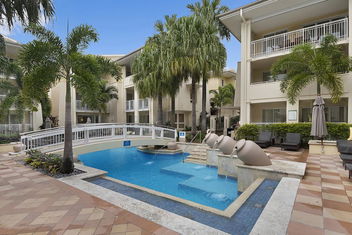 Laguna On Hastings with Accommodation Sunshine Coast