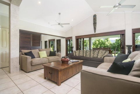 Tranquility By The Course Port Douglas - Accommodation Sunshine Coast 4