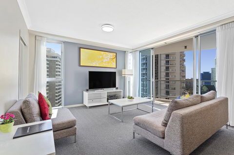 Beach Stay - Ocean & Riverview Resort Chevron Renaissance Central Surfers Paradise - Accommodation Sunshine Coast 7