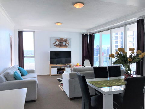 Beach Stay - Ocean & Riverview Resort Chevron Renaissance Central Surfers Paradise - Accommodation Sunshine Coast 17