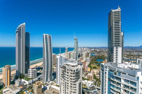 Beach Stay - Ocean & Riverview Resort Chevron Renaissance Central Surfers Paradise - Accommodation Sunshine Coast 23