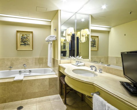 Stamford Plaza Brisbane - Accommodation Sunshine Coast 10