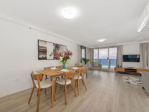 Sunbird Beach Resort Main Beach - Accommodation Sunshine Coast 33
