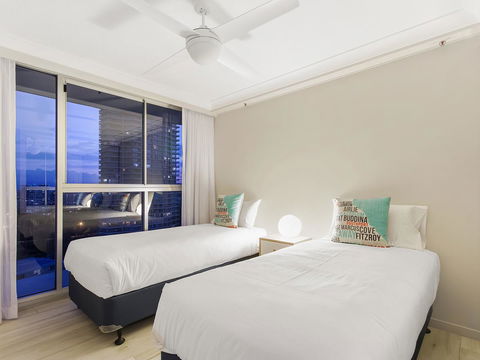 Sunbird Beach Resort Main Beach - Accommodation Sunshine Coast 6