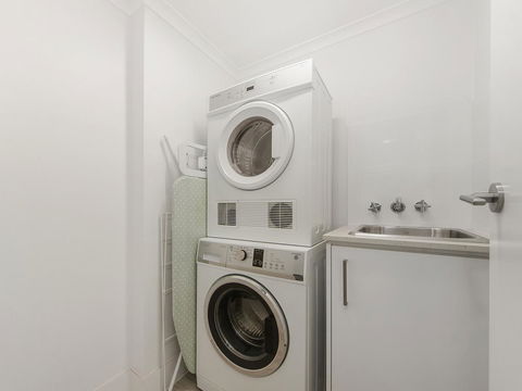 Sunbird Beach Resort Main Beach - Accommodation Sunshine Coast 25