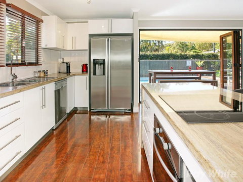 Beach House On Jones Parade, Central Coolum Beach - Accommodation Sunshine Coast 5