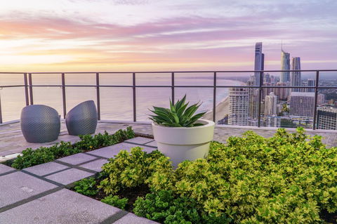 Rhapsody Resort - Official - Accommodation Sunshine Coast 11