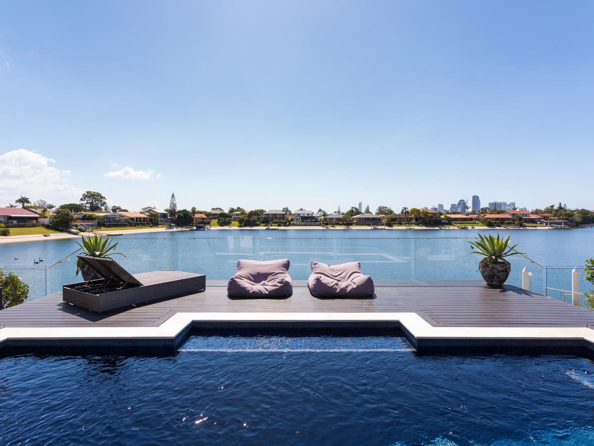 Mermaid Waters QLD Accommodation Sunshine Coast