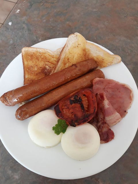 Country Gardens Motor Inn - Accommodation Sunshine Coast 7