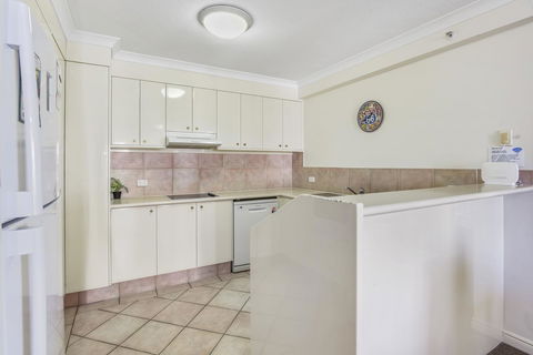 APR Private SUITES MOROC By The Beach - Accommodation Sunshine Coast 22