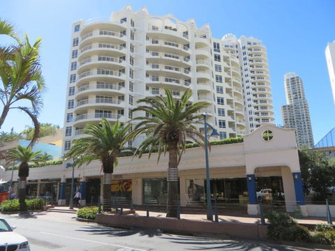 APR Private SUITES MOROC By The Beach - Accommodation Sunshine Coast 9