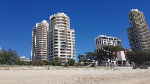 APR Private SUITES MOROC By The Beach - Accommodation Sunshine Coast 37