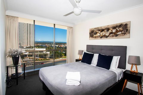 Seacrest Beachfront Apartments Surfers Paradise - Accommodation Sunshine Coast 1