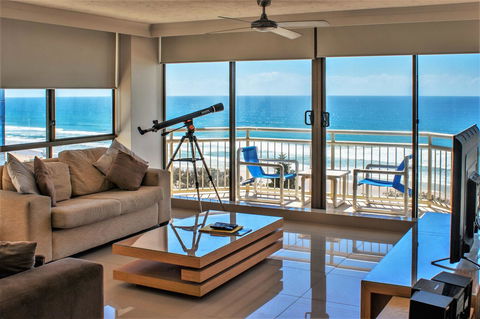 Seacrest Beachfront Apartments Surfers Paradise - Accommodation Sunshine Coast 30