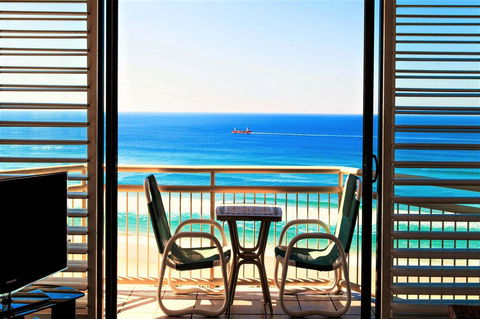 Seacrest Beachfront Apartments Surfers Paradise - Accommodation Sunshine Coast 29