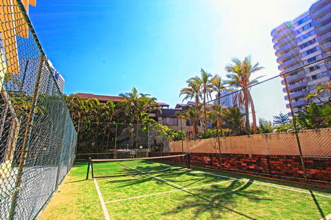 Seacrest Beachfront Apartments Surfers Paradise - Accommodation Sunshine Coast 16