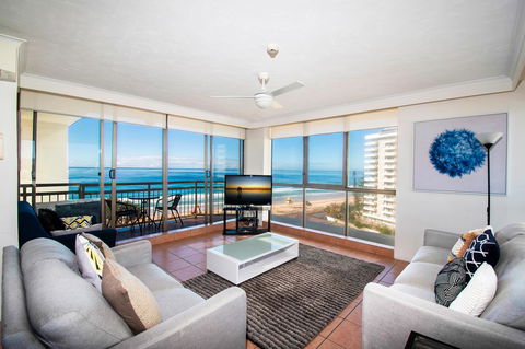 Seacrest Beachfront Apartments Surfers Paradise - Accommodation Sunshine Coast 2