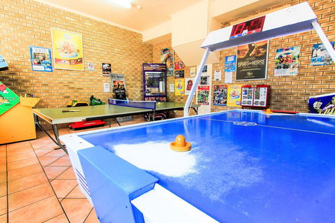 Seacrest Beachfront Apartments Surfers Paradise - Accommodation Sunshine Coast 26