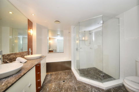 The Towers Of Chevron Renaissance - Holidays Gold Coast - Accommodation Sunshine Coast 16