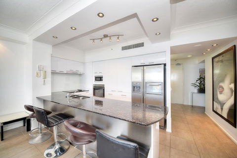 The Towers Of Chevron Renaissance - Holidays Gold Coast - Accommodation Sunshine Coast 18
