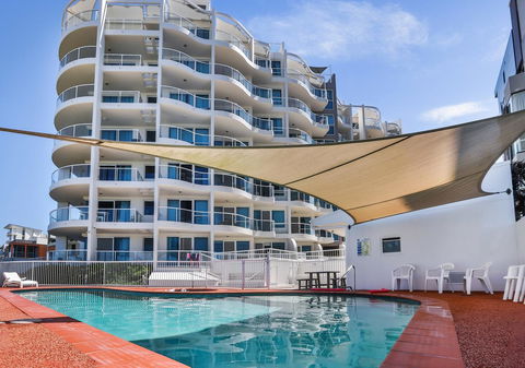 Regency On The Beach - Accommodation Sunshine Coast 2