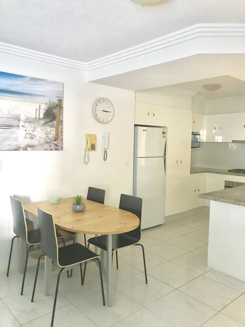 Regency On The Beach - Accommodation Sunshine Coast 7
