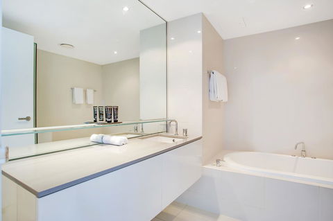 Mantra Circle On Cavill - Accommodation Sunshine Coast 37