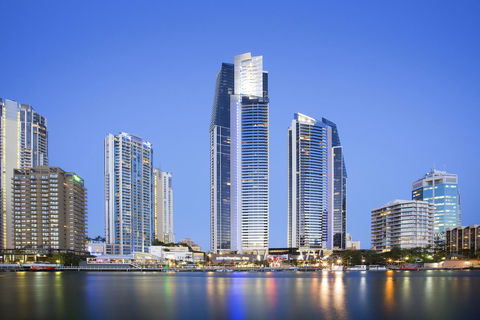 Mantra Circle On Cavill - Accommodation Sunshine Coast 0
