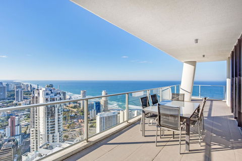 Mantra Circle On Cavill - Accommodation Sunshine Coast 10