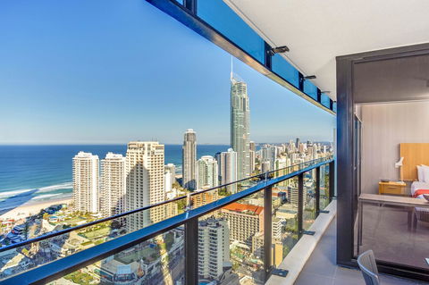 Mantra Circle On Cavill - Accommodation Sunshine Coast 30