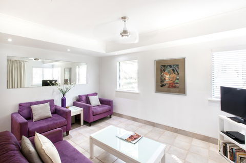 Bermuda Villas - Accommodation Sunshine Coast 8