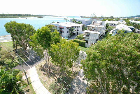 Bermuda Villas - Accommodation Sunshine Coast 18