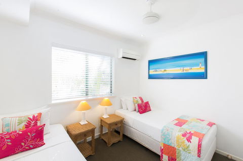Bermuda Villas - Accommodation Sunshine Coast 4
