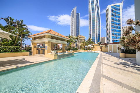 Towers Of Chevron - Private Apartment - Accommodation Sunshine Coast 12