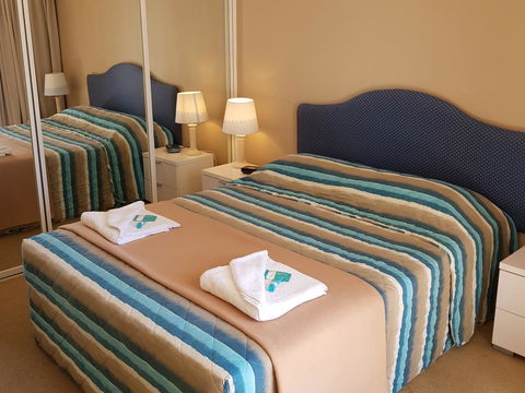 Surfers Beach Resort One - Accommodation Sunshine Coast 24