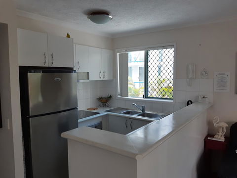 Surfers Beach Resort One - Accommodation Sunshine Coast 8